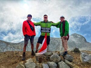 Mount Arjuno Welirang Trekking Package